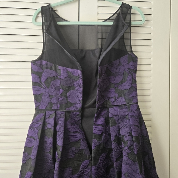 ADRIANNA PAPELL Purple Embossed Floral Round Neck Dress Size 8 - Picture 3 of 9